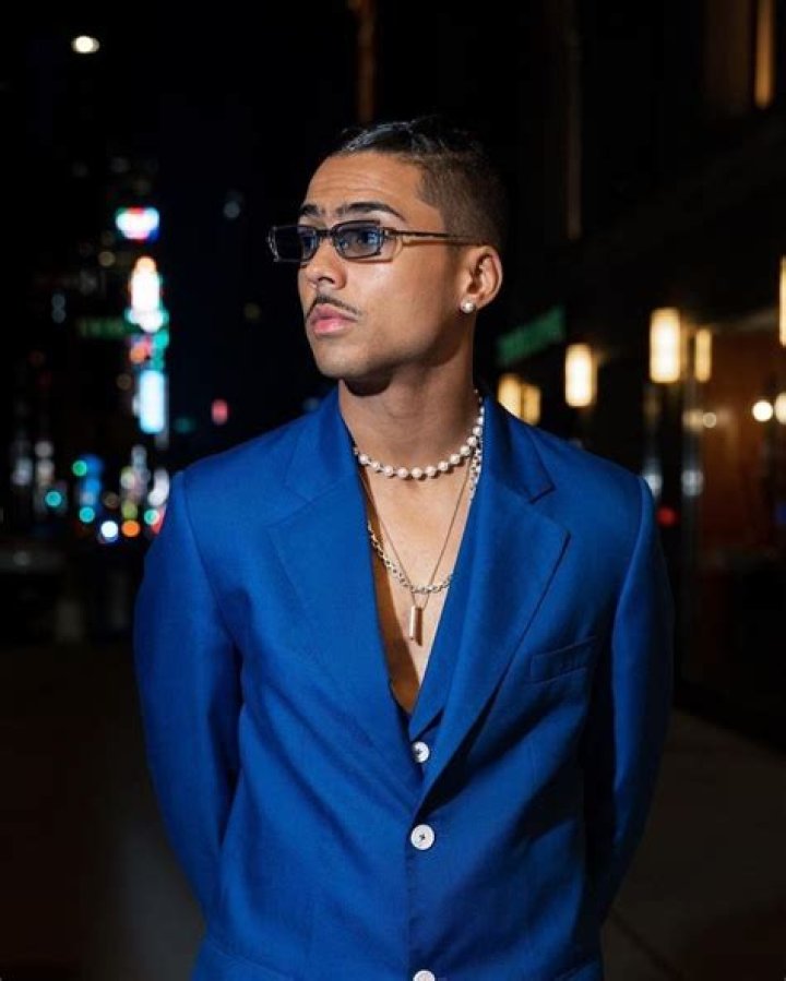 Quincy Brown Biography ·