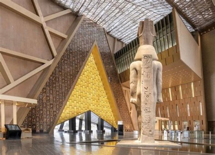 Rediscover Hollywood's Golden Age At The Reopened Egyptian Movie Palace