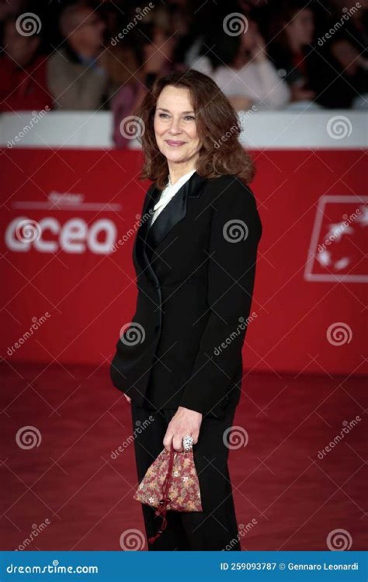 Remember Italian actress Valeria Golino? Where is She now