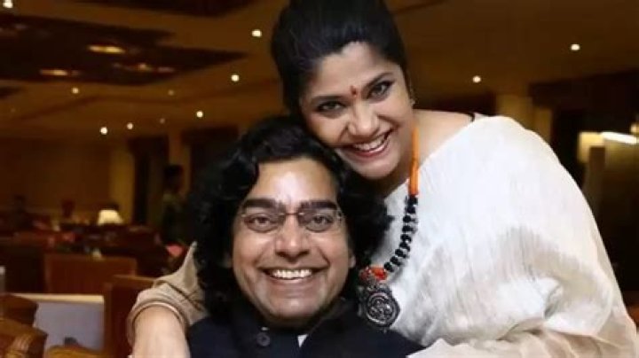 Renuka Shahane Height, Weight, Net Worth, Age, Birthday, Wikipedia, Who, Instagram, Biography