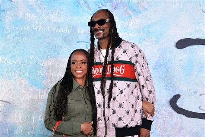 Snoop Dogg Height, Weight, Age, Spouse, Family, Facts, Biography