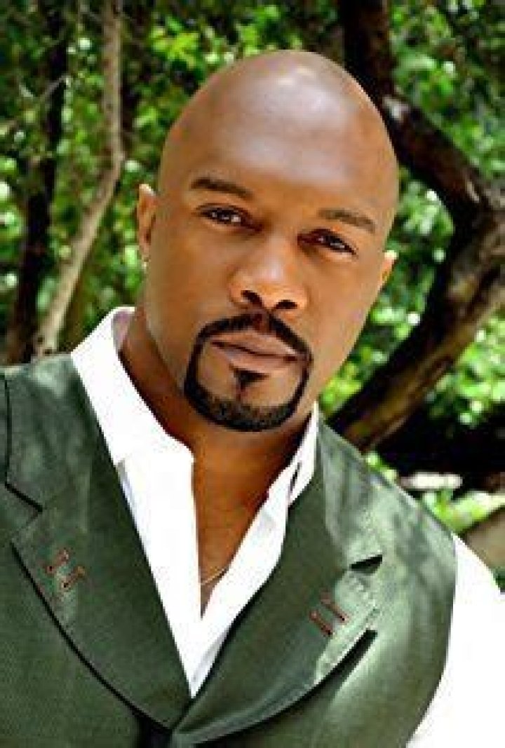 Tony Grant Biography ·