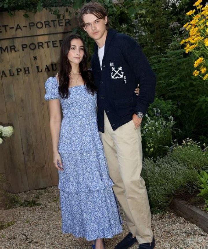 Uncover The Untold Story Behind "Who Is Michelle Briney Chris Briney Sister"