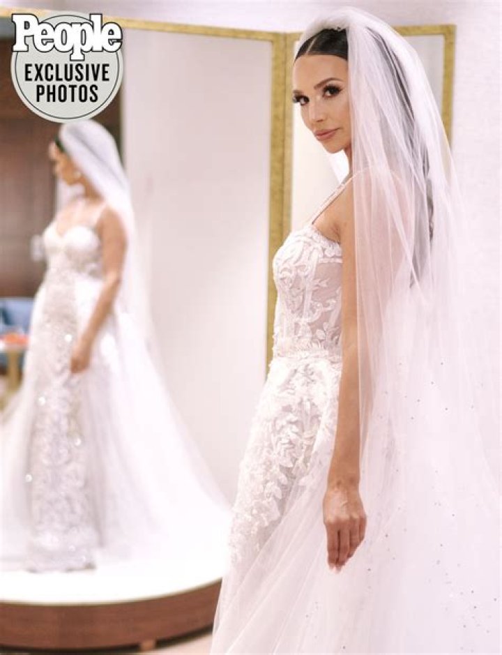 Vanderpump Rules Star Scheana Shays Wedding Dress Details Revealed Hollywood Life