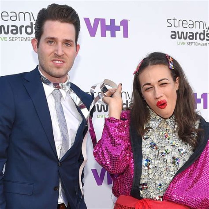 [VIDEO] Colleen Ballinger & Joshua Evans Divorce See Breakup Announcement Hollywood Life