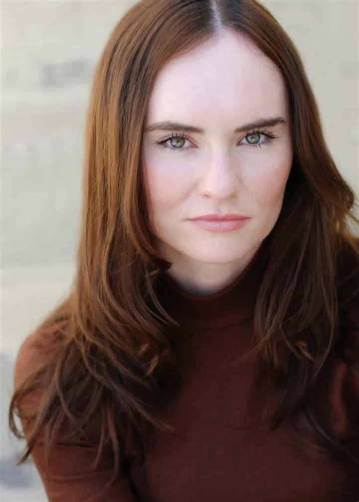 VivaBlog | Madeline Carroll - Bio, Age, Wiki, Facts and Family