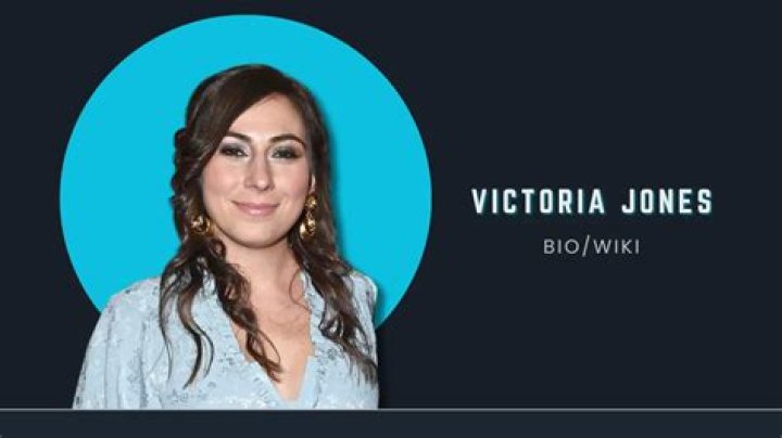 VivaBlog | Maxine Jones - Bio, Age, Wiki, Facts and Family