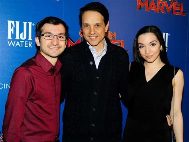 VivaBlog | Ralph Macchio - Bio, Age, net worth, height, weight, Wiki, Facts and Family
