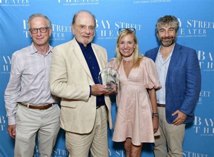 VivaBlog | Sherwood Schwartz - Bio, Age, net worth, Wiki, Facts and Family