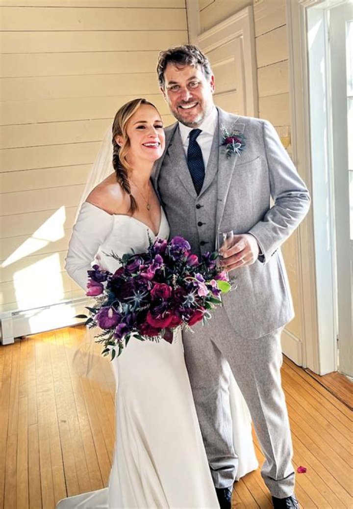 Wedding Date & Location Revealed Hollywood Life