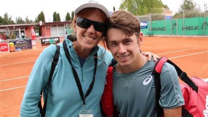 
Who Are Alex De Minaur Parents? Find Out Their Nationality And Ethnicity 