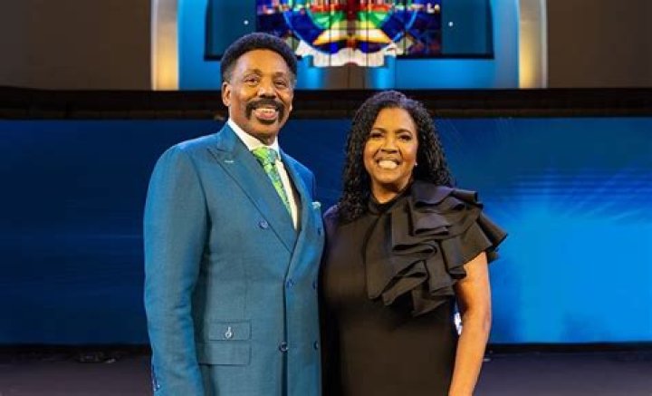 Who is Carla Crummie to be new wife of pastor Tony Evans, bio, first husband and church