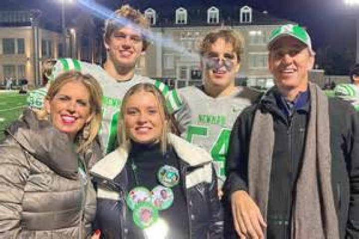
Who is Cooper Manning? Peyton and Eli brother’s Wiki, Net Worth, Injury, Family, Football Career, Children 