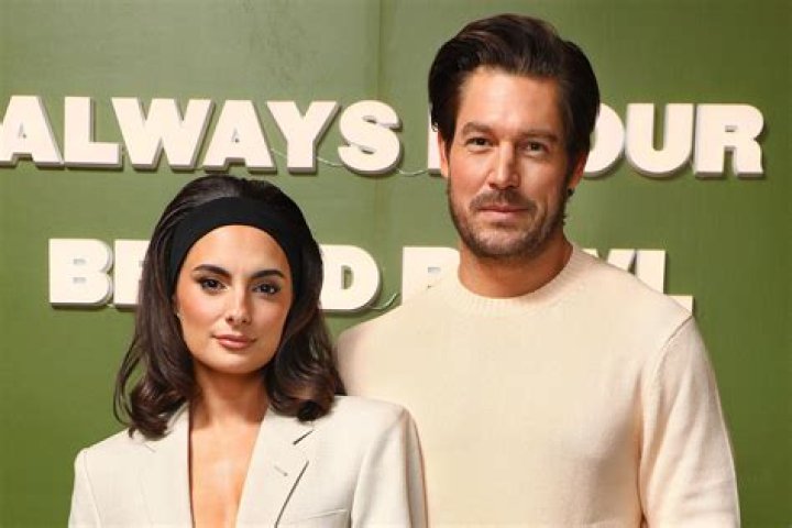 Who is Craig Mabbitt Dating Now ·