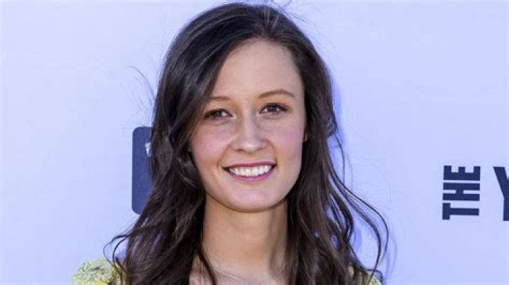 Who Is Emma Vigeland? Her Wikipedia, Dating, & Parents