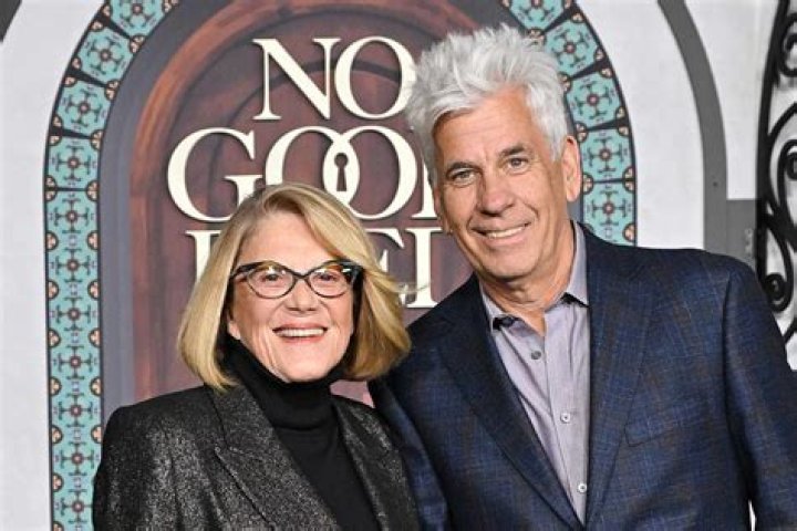 Who Is Linda Lavin? Wiki, Age, Height, Husband, Net Worth, Ethnicity ·