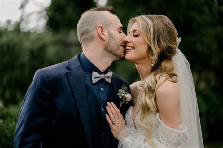 Who is Patty Larkin Dating Now ·