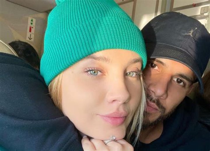 Yair Rodriguez Girlfriend Oana Is A Musical Artist ·